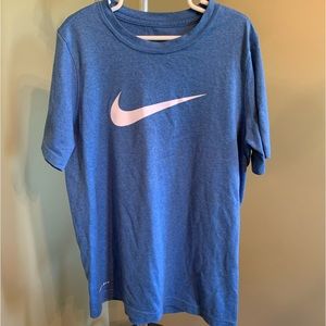 Boys nike tshirt